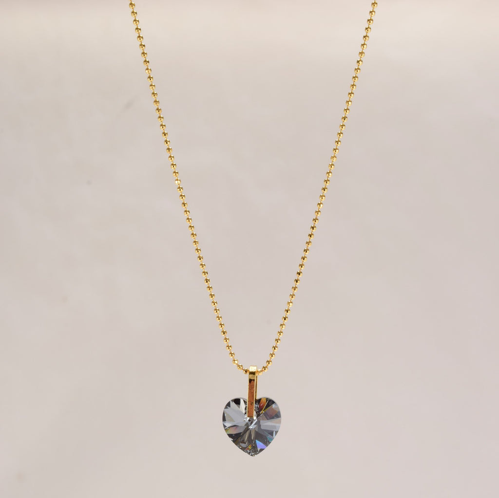 Collar-Corazon-de-Cristal-gris Capiro