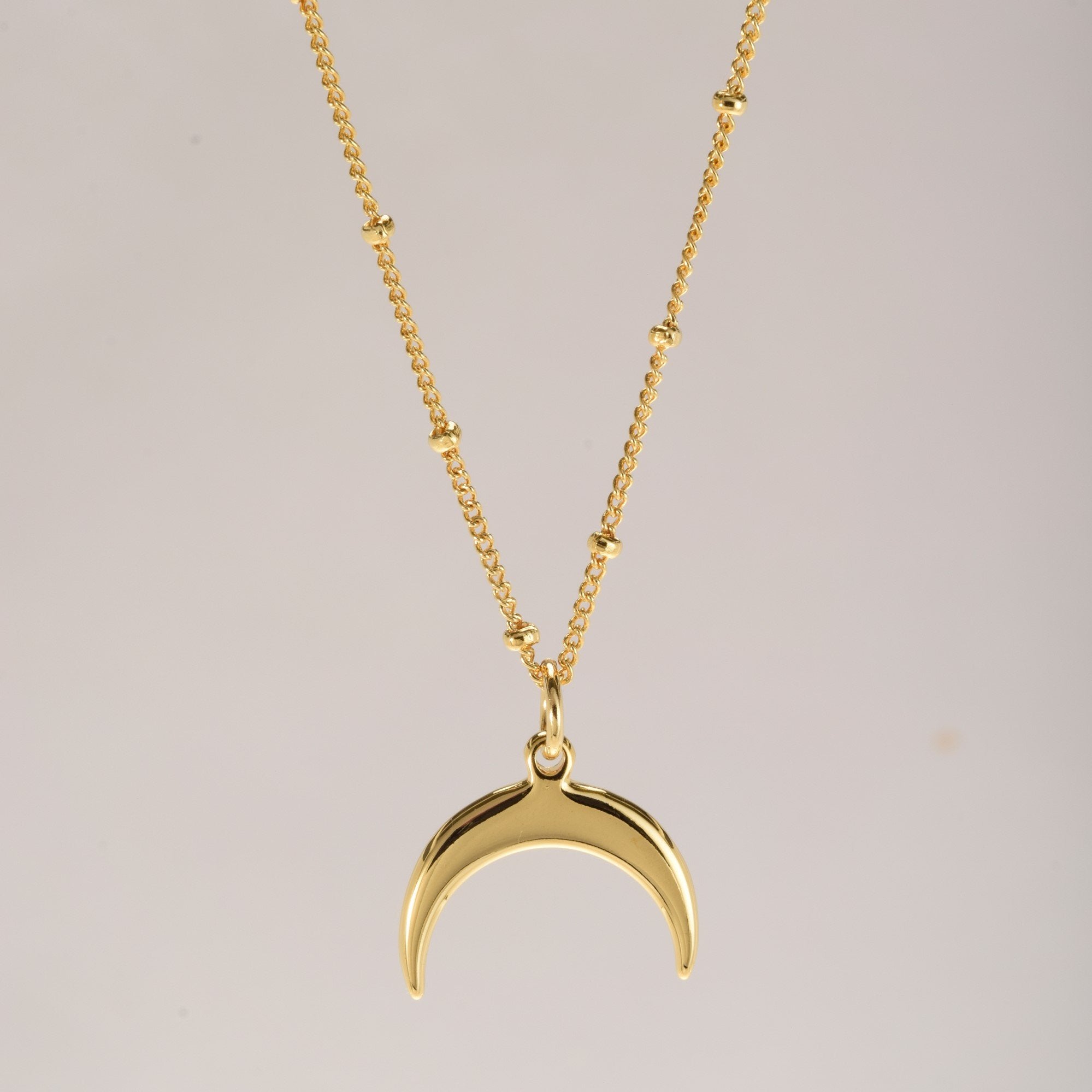 Collar-Media-Luna Capiro