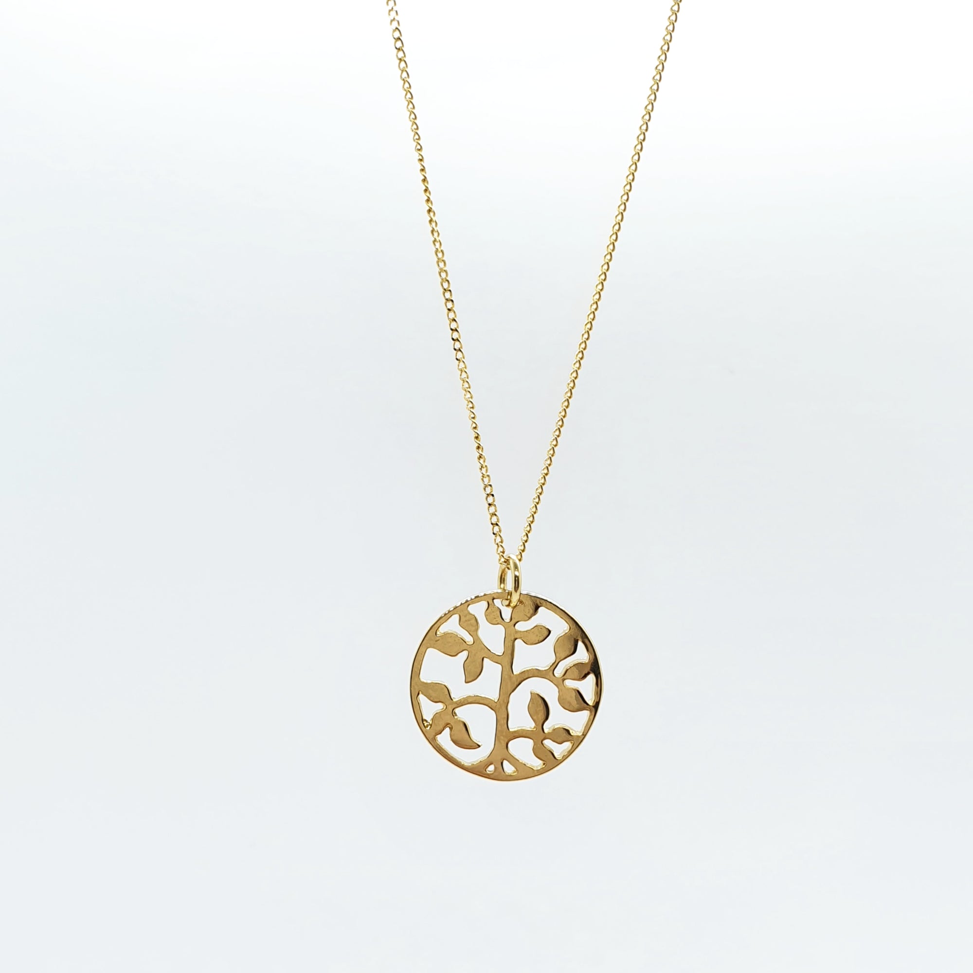 Collar tribal de hojas